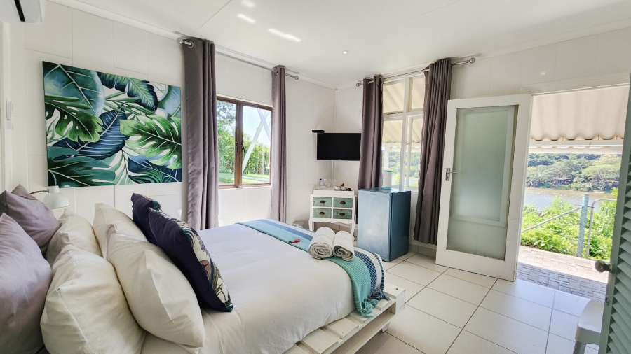 10 Bedroom Property for Sale in Bonza Bay Eastern Cape